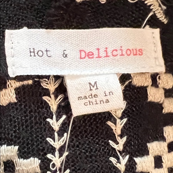 NWT Hot and Delicious Black Embroidered Bohemian Cardigan SzM - Picture 9 of 11